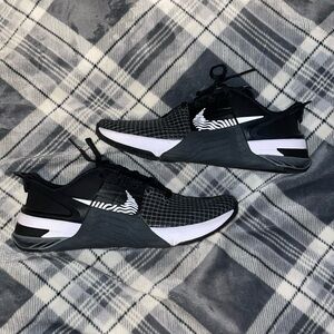 Size 8.5 Nike metcon lifting shoes LBN